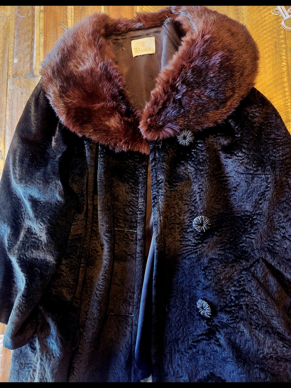 Vintage 1950s/1960s "Styled by Winter" Brown Fur Jacket - Velvet Soft Collar